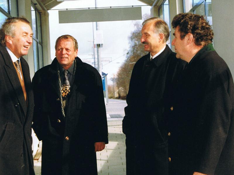 Staatssekretär Hans Spitzer besucht Firmengelände von Fa. Röhrl und Heitzer in Schierling.